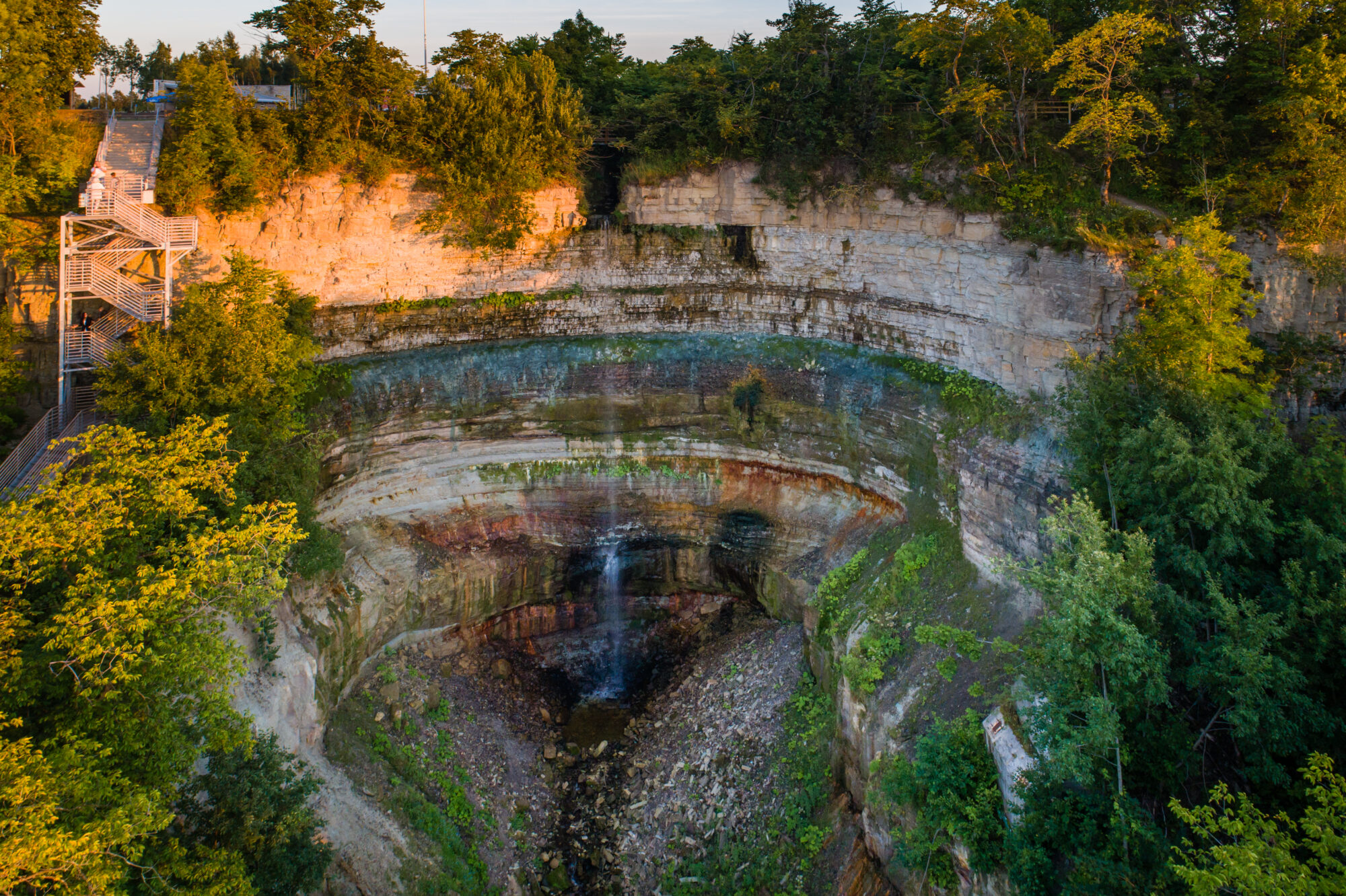 Valasteen vesiputous