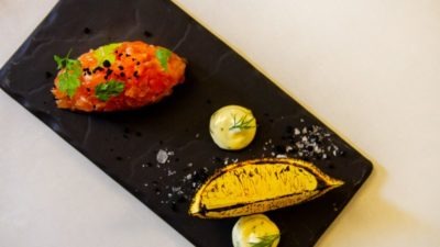 Meresuu SPA & Hotelli restoran Meloodia Forelli tartar, soya tapioca chipsid, tillimajonees