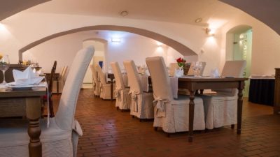 Saka Manor restaurant