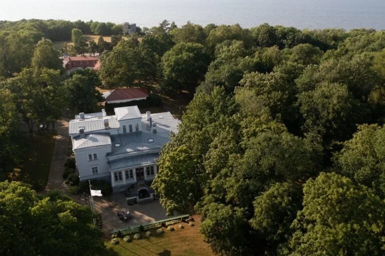 Viesnīca "Saka Manor"
