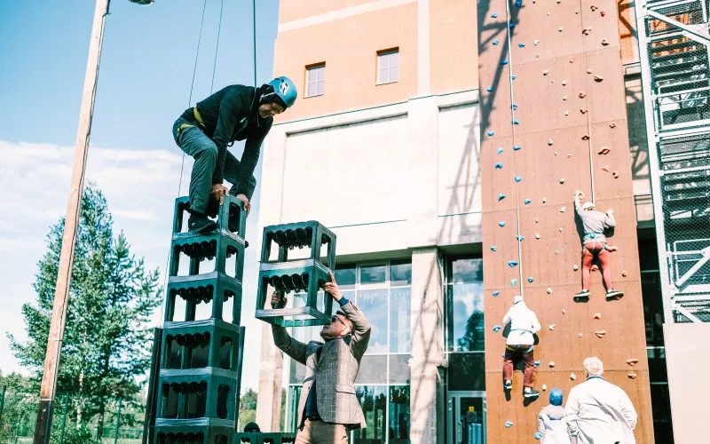 Silmad kinni kõrgustesse