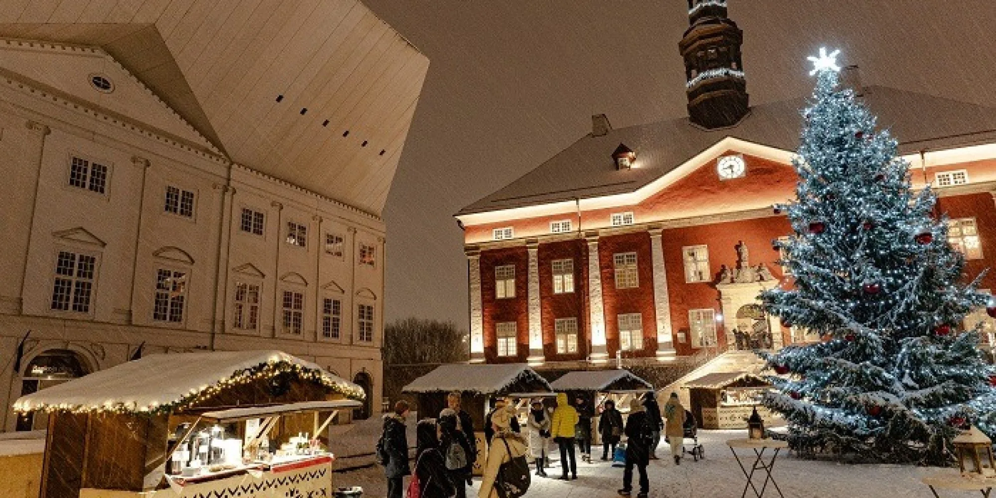 Narva jõuluturg__Jelizaveta Gross_700