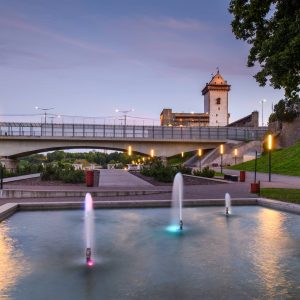 Narva Jõepromenaad ja linnus