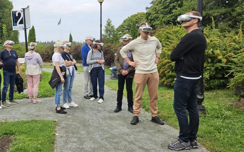 VR (virtuālās realitātes) ceļojumi laikā Toilas Oru parkā un pilī (“VR History”)